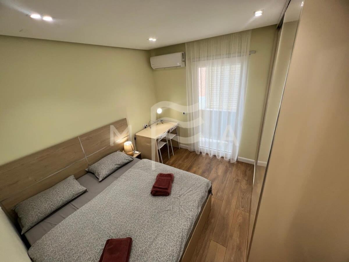 Yacht Club 573 Apartment Durres Exterior photo